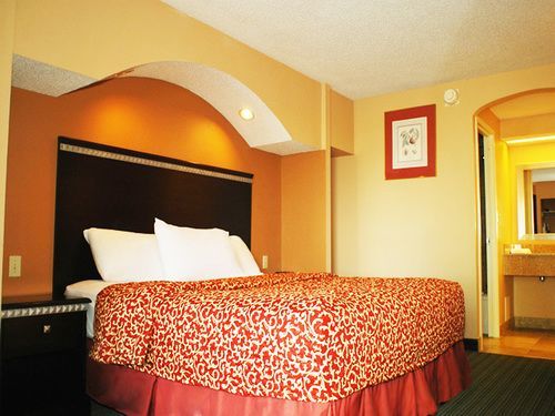 Econo Lodge Allentown Exterior photo